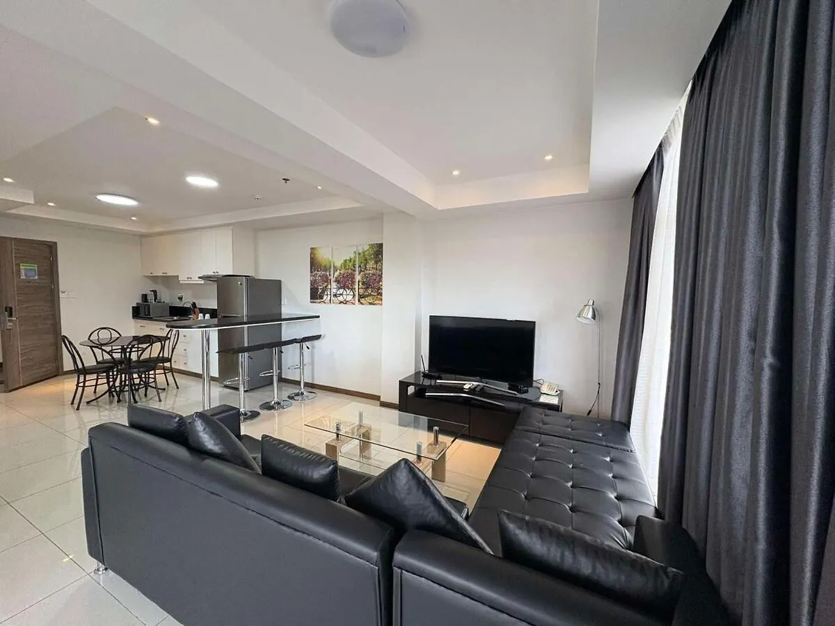 Apartment La Grande Penthouse 1 Bedroom With Private Jacuzzi & Netflix! Angeles