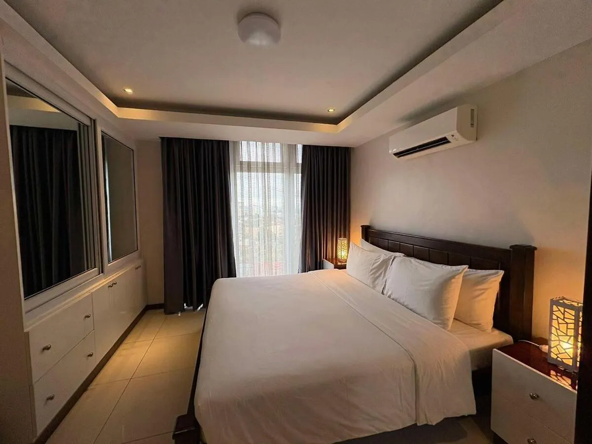 La Grande Penthouse 1 Bedroom With Private Jacuzzi & Netflix! Angeles Apartment
